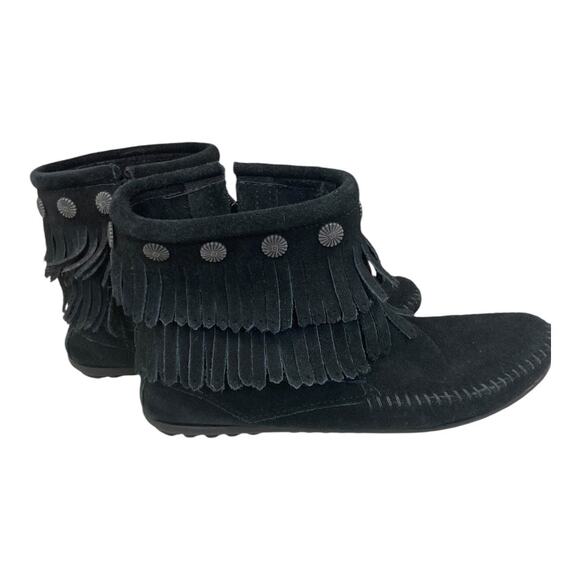 Minnetonka Double Fringe Boots with Silver Tone Stud Accent Size 6.5‎ - Picture 1 of 8